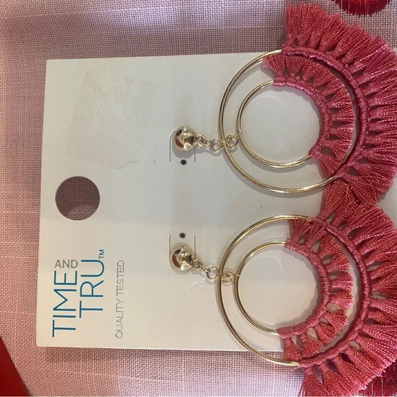 🛍️SALE…Time and Tru Earring Collection - multiple colors and styles - Picture 8 of 10